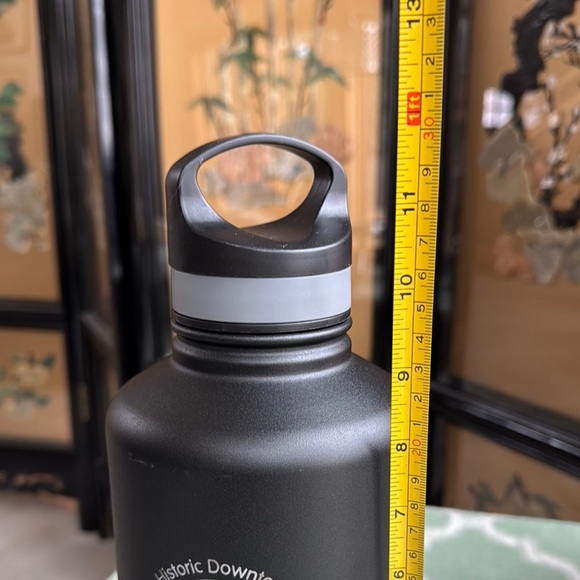 60 oz stainless insulated Water Bottle - Picture 7 of 8